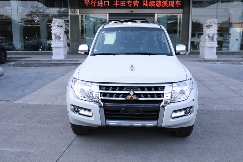 2022款三菱帕杰罗V93